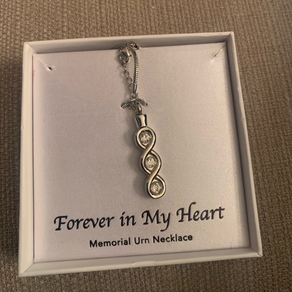 Things remembered necklace